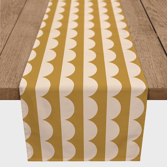Scalloped Circle 16" x 72" Poly Twill Table Runner